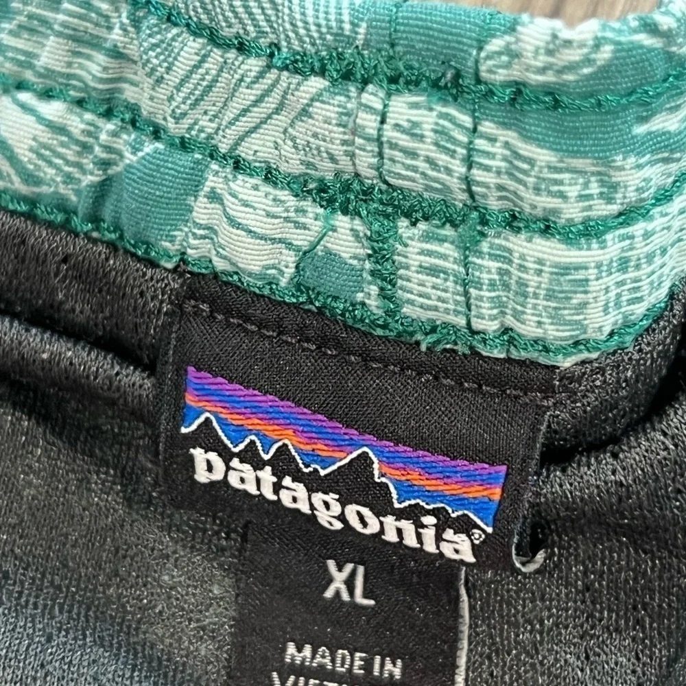 Patagonia XL Fully Lined Fish Pattern Swim Trunks